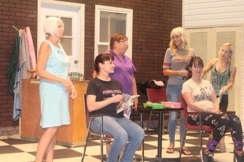 All-ladies cast performs ‘Steel Magnolias’