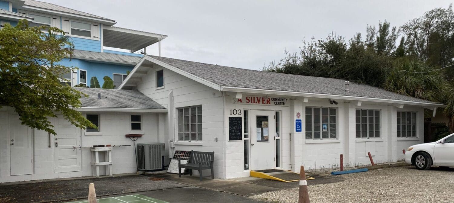 Annie Silver remains without a president