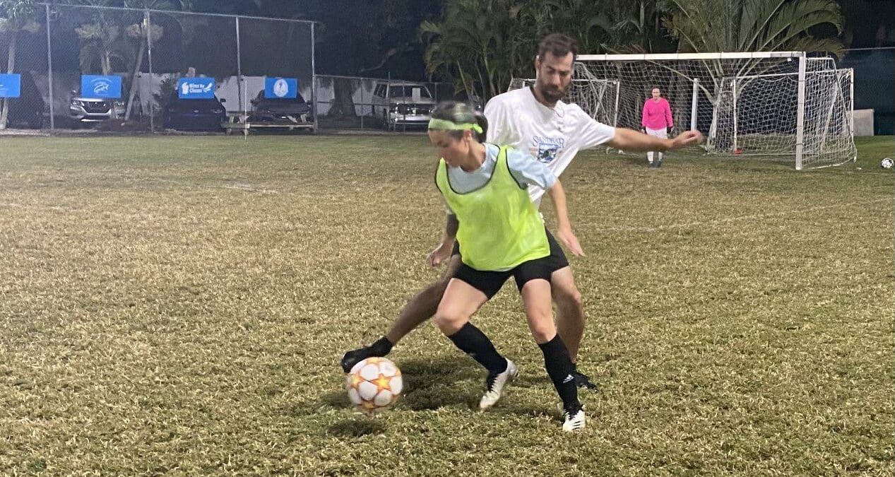 Emily Moss Designs finishes season with a win