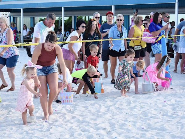 AMI Moose Lodge hosts Easter egg hunt