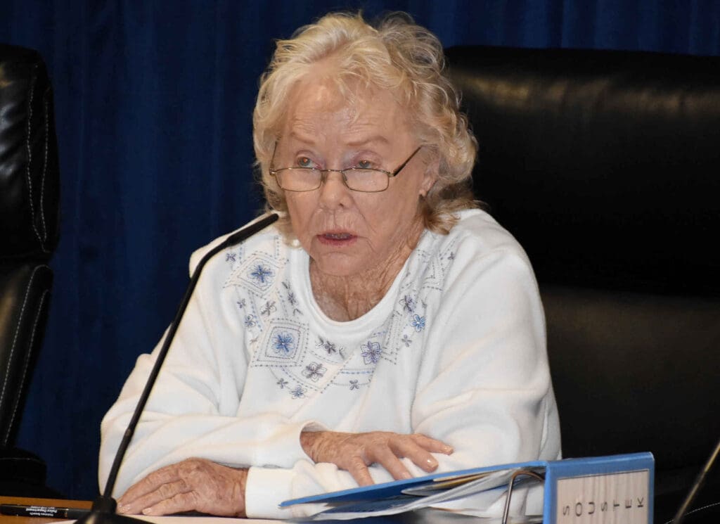 Holmes Beach officials critique consolidation study