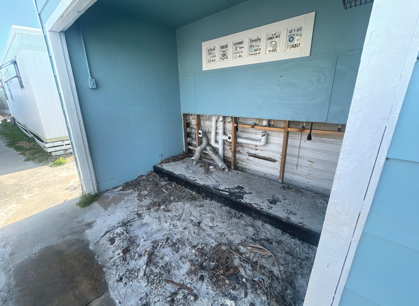 Pines homeowners caught off guard by closure