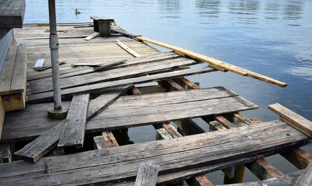 Report identifies cause of pier walkway failure