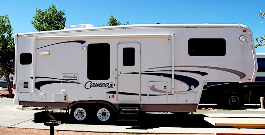 Commissioners consider temporary shelter ordinance