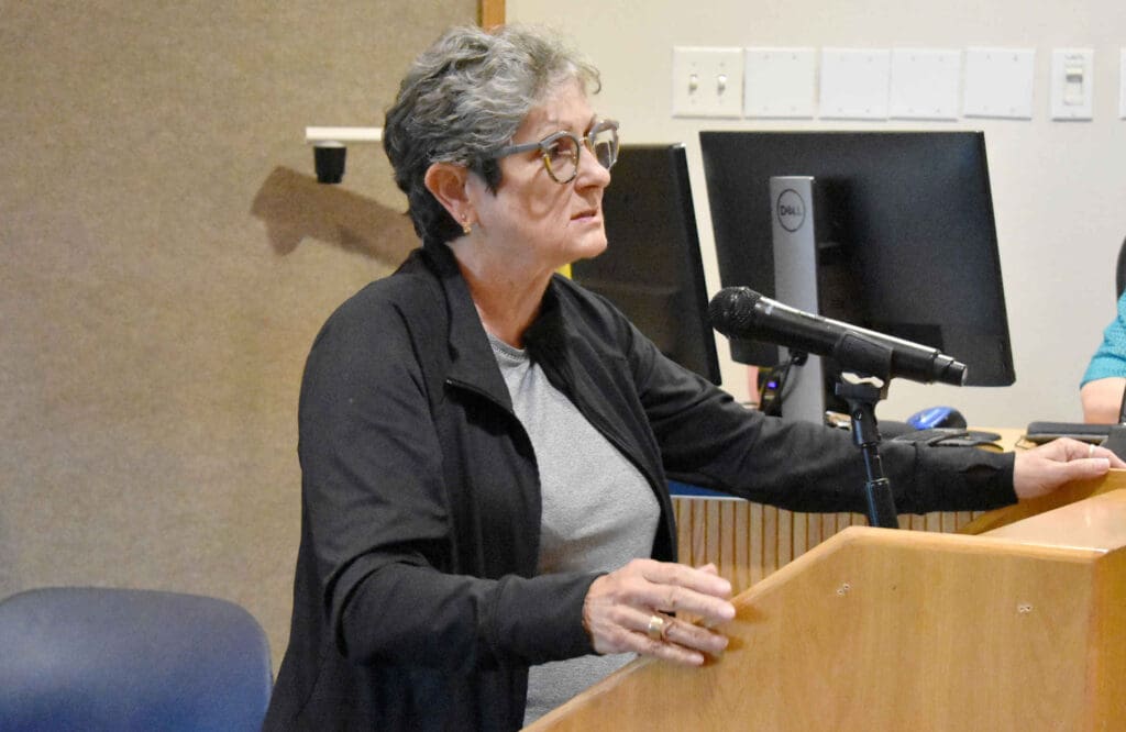 Holmes Beach assists Wildlife Inc.