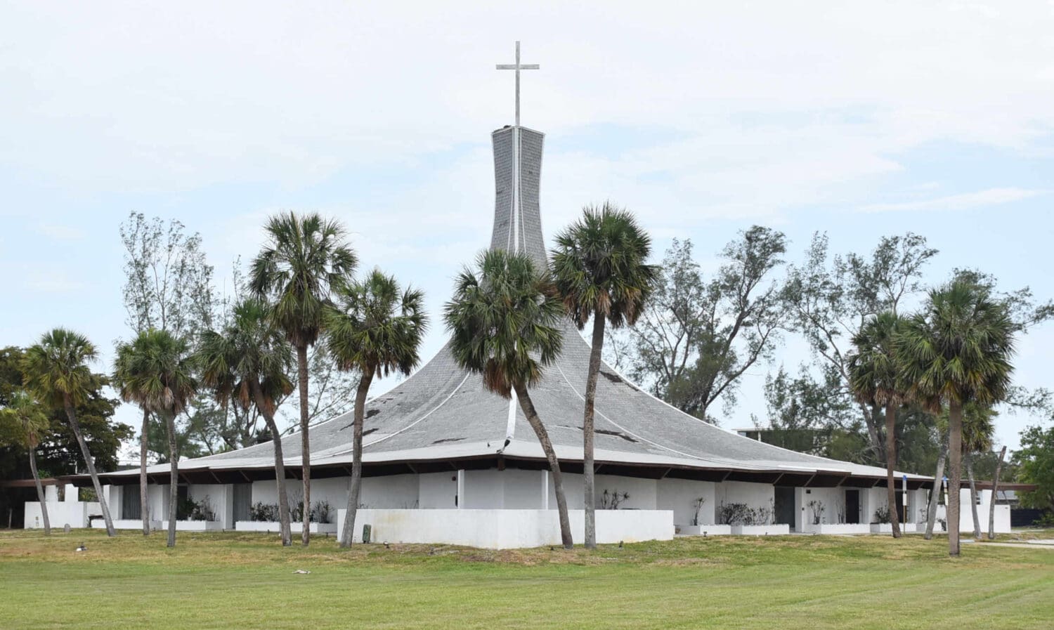 City to make offer on Gloria Dei property