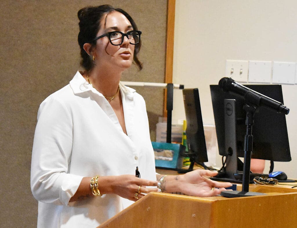 City to make offer on Gloria Dei property