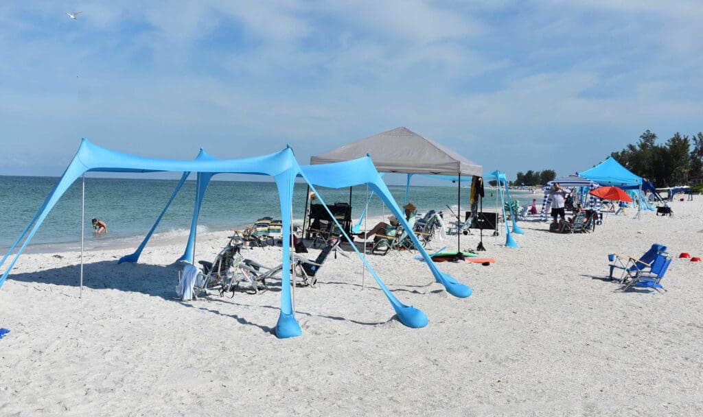 Mayor concerned about beach cabana rentals