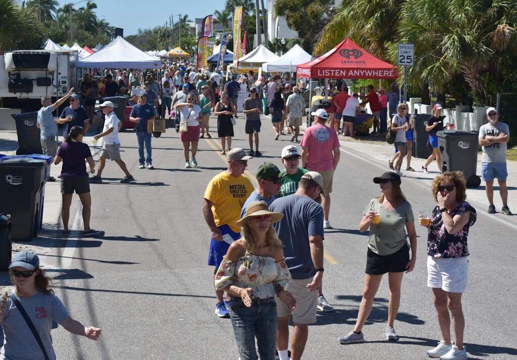 Crowds welcome back Bayfest