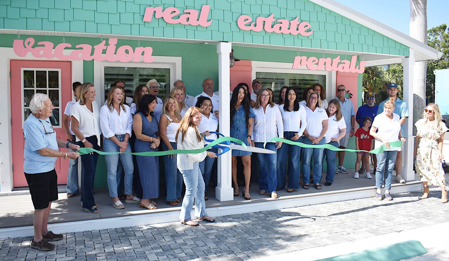 Duncan Real Estate celebrates return to Pine Avenue