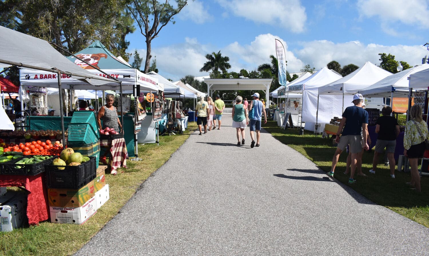 Community Farmers Market opens in new location