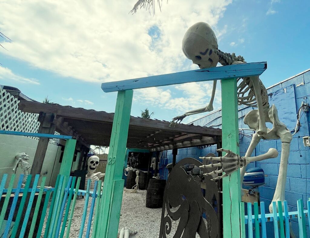 Bridge Tender Inn hosts Halloween party