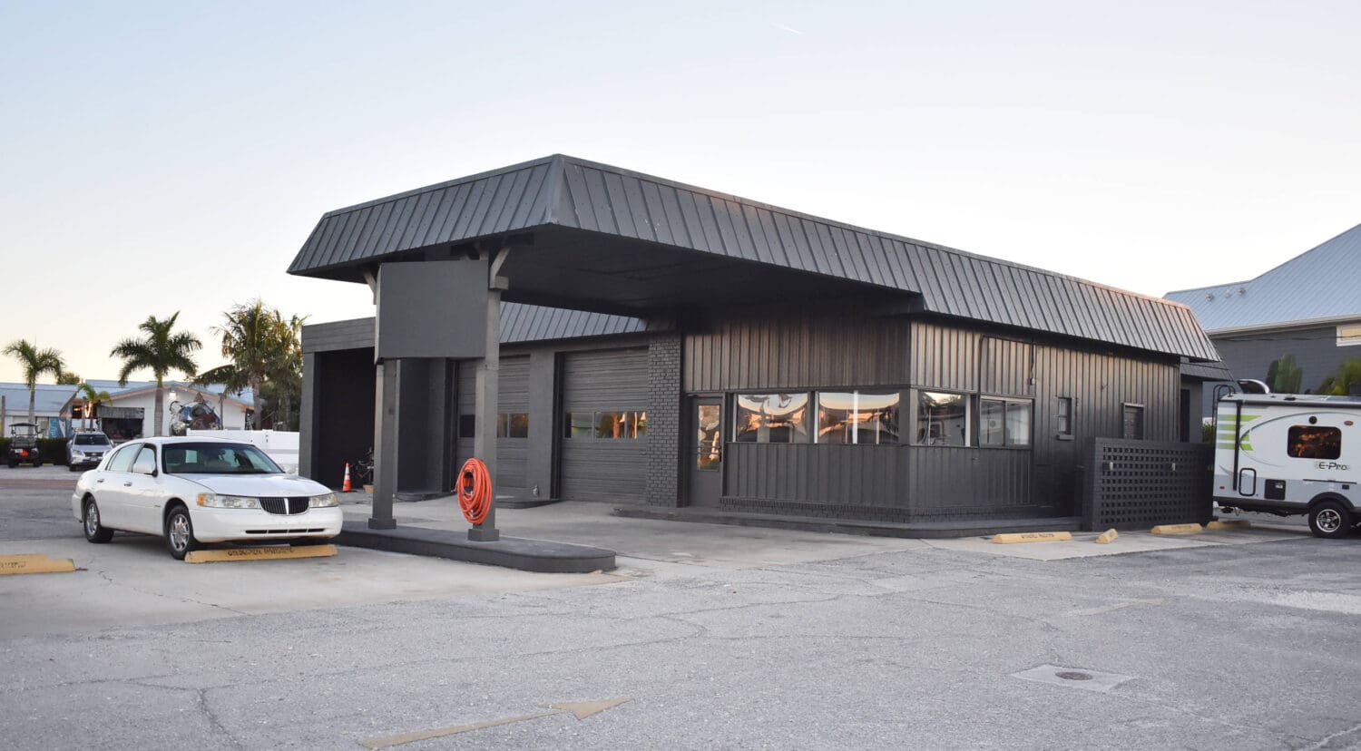 Construction office approved on former car wash property