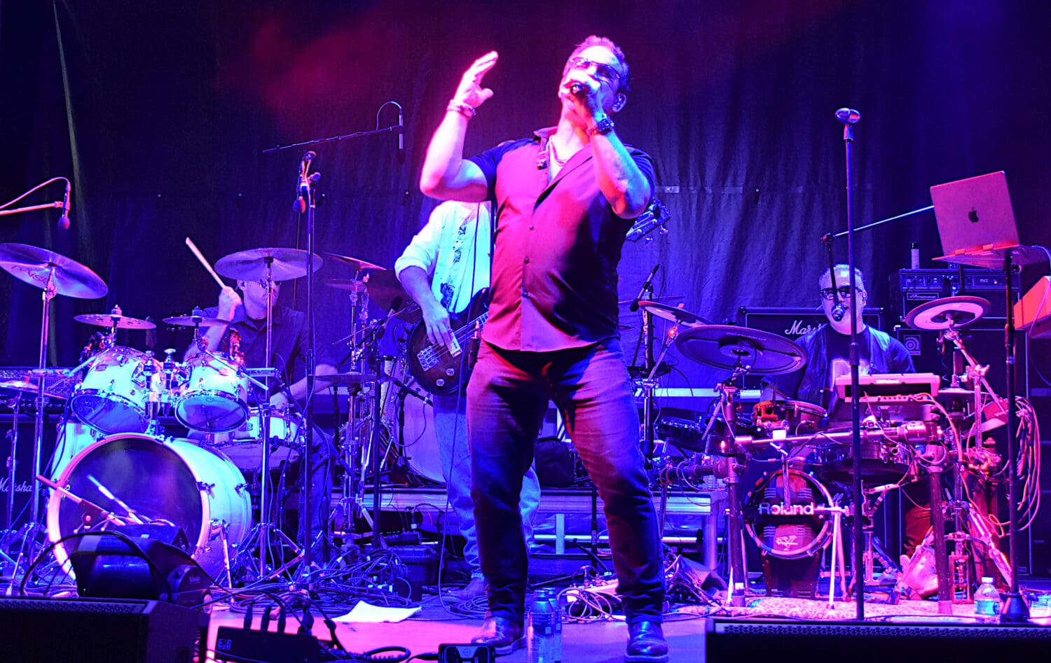 Rick Peluso handled lead vocals on several songs performed BB Steal Live 80s! - Joe Hendricks | Sun