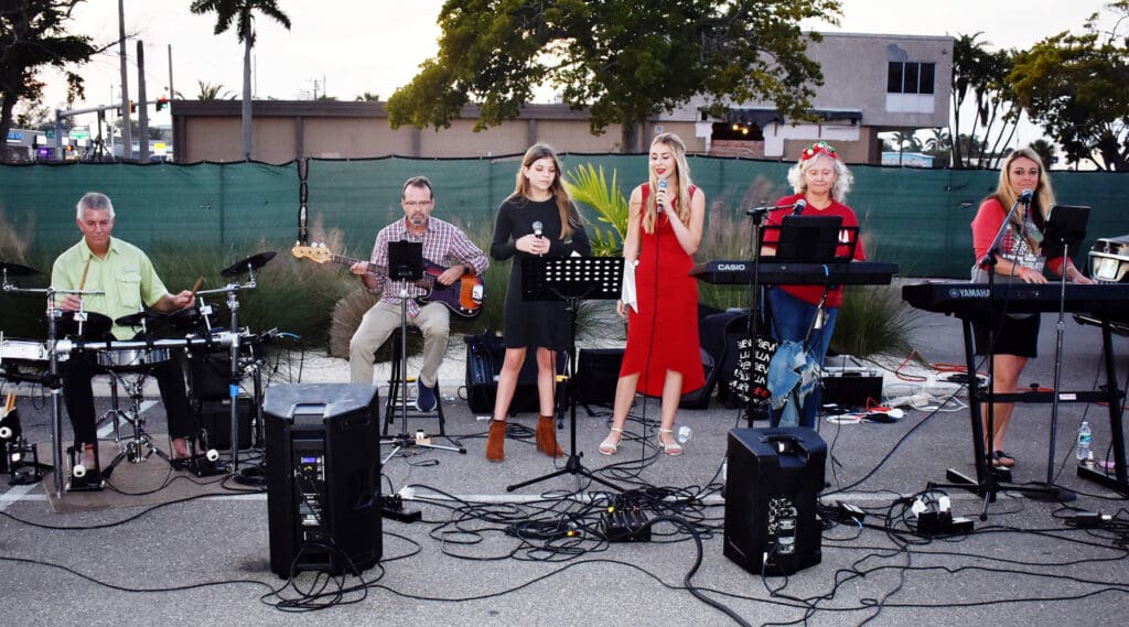 AMI Chamber celebrates Christmas tree lighting