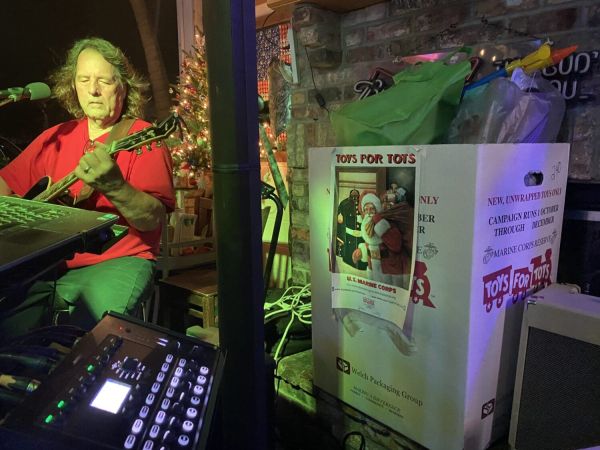 Duffy&rsquo;s &ldquo;Toys for Tots Night&rdquo; helps to fill Santa&rsquo;s sack