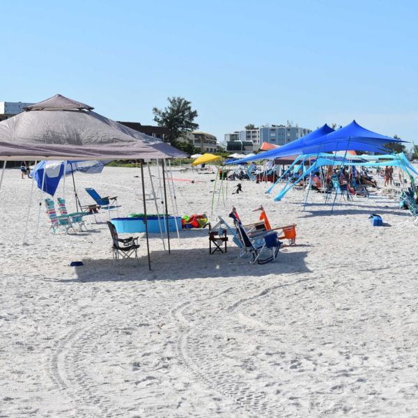 Mayor concerned about beach cabana rentals