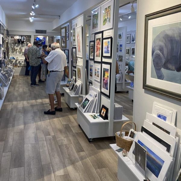 Artists Guild holds grand reopening