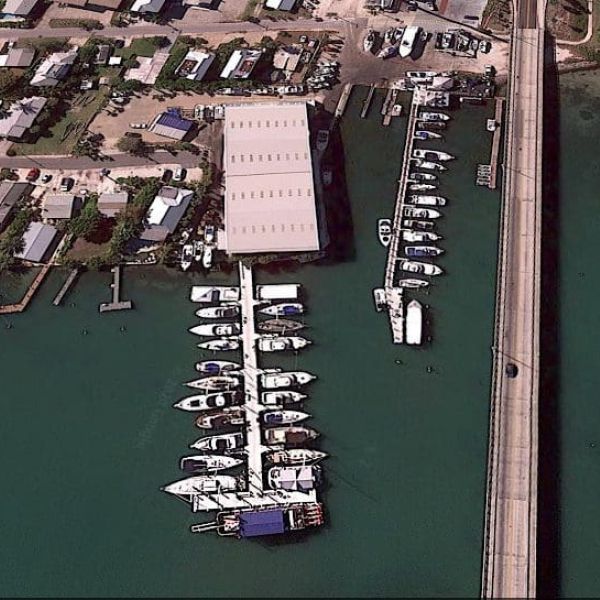 Liveaboard boater found dead