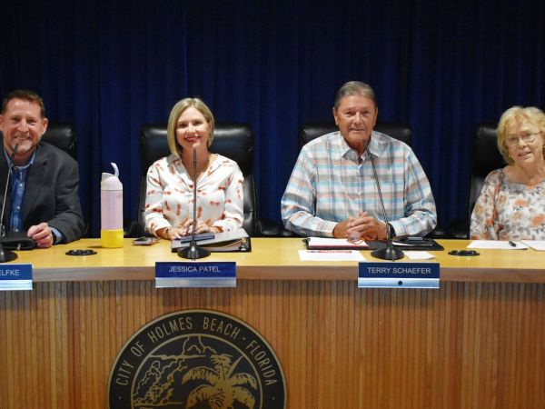 Holmes Beach candidates participate in candidate forum