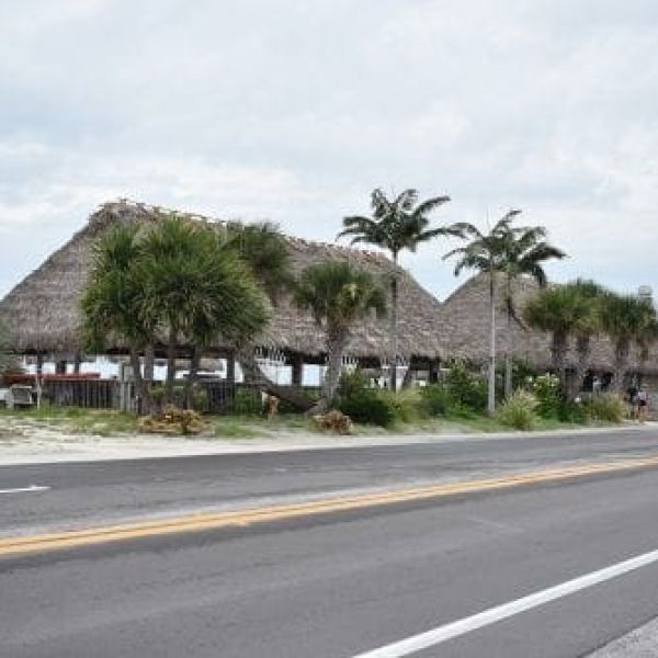 Gulf Drive Caf&eacute; expansion approved