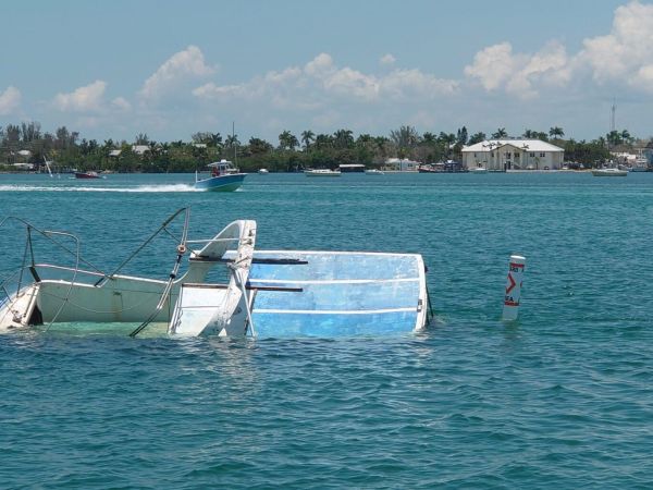 FWC offers free program to remove at-risk vessels