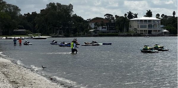 Palma Sola Causeway sign rules to be enforced