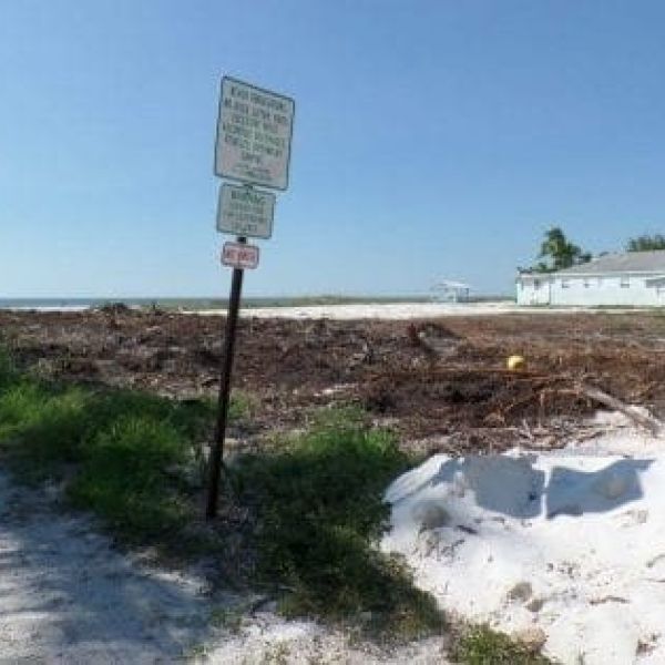 Holmes Beach 47th lot clear