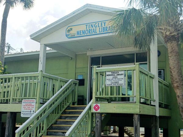 Tingley library clerk Adams retires