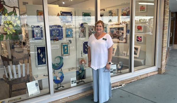 Featured artist combines nature, stained glass