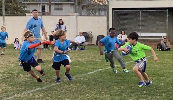 Moss Builders throws for the win