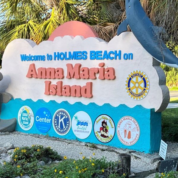 The Island&rsquo;s most recognizable sign turns 21