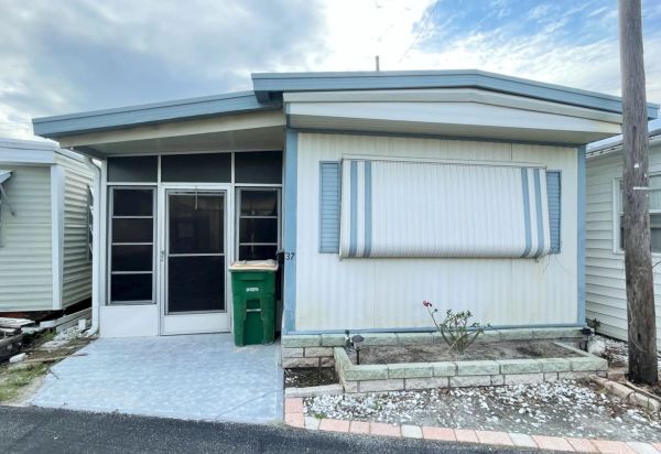 Pines Trailer Park residents remain in dark about park