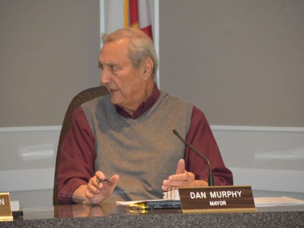 Six applicants seek two commission seats