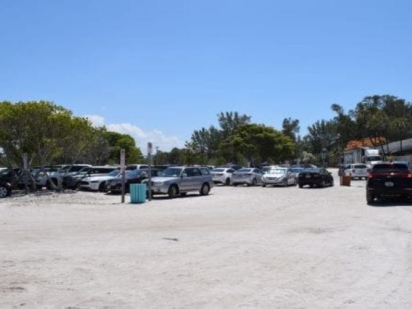 Paid Island parking rejected by local leaders