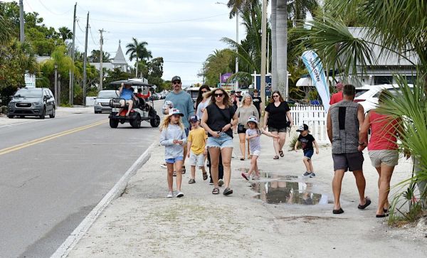 Planning begins for expanded Pine Avenue project