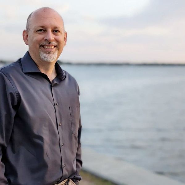 Farrington resigns, seeks supervisor of elections job