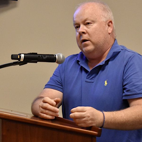 Seymour withdraws city commission application