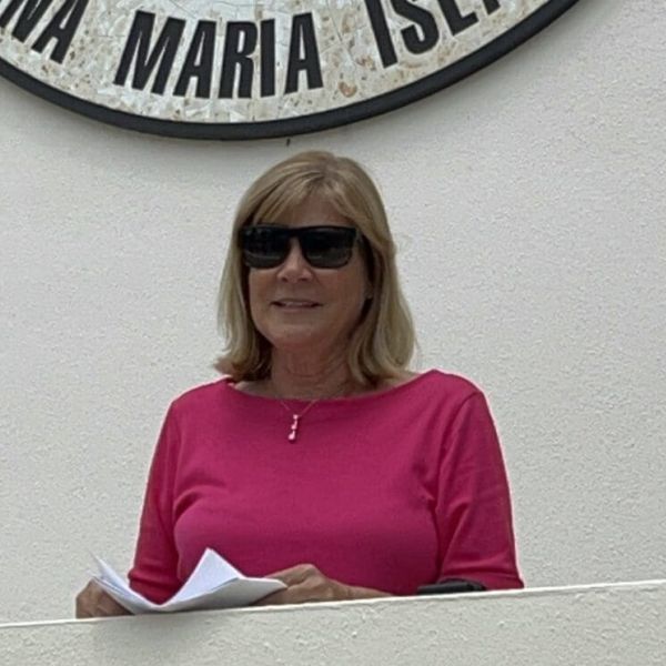 County commissioner accused of theft