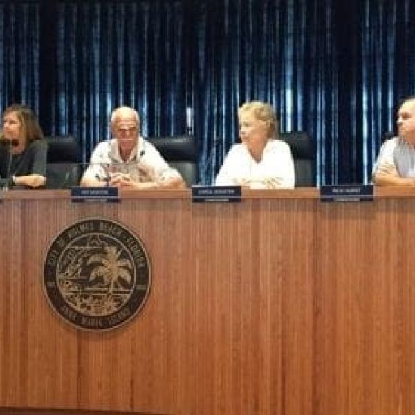 Holmes Beach new commission