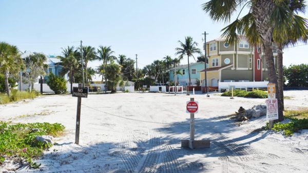 &lsquo;Captain Anthony&rsquo; hopes to land paid parking lot