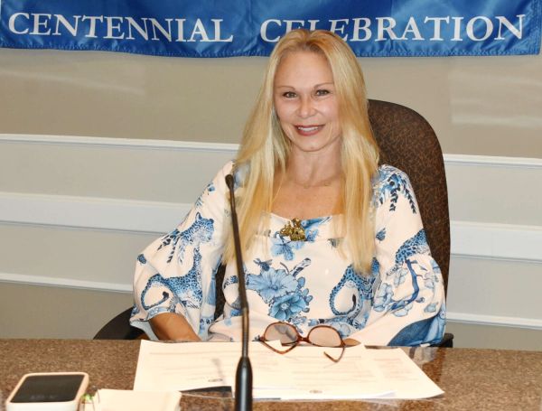 Sebring departs Anna Maria Commission