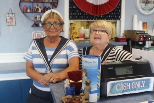 Minnie's cafe staff