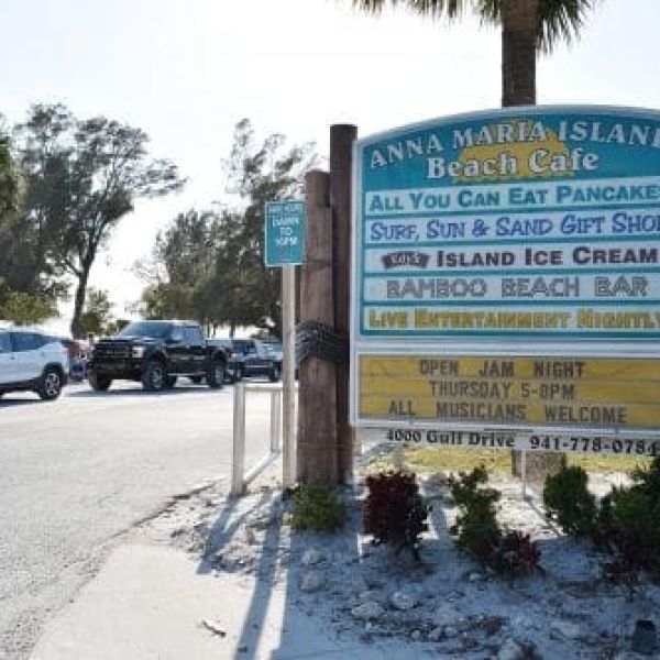 Manatee County public beaches closing Friday&nbsp;