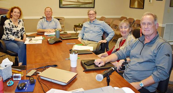 Charter review begins in Anna Maria