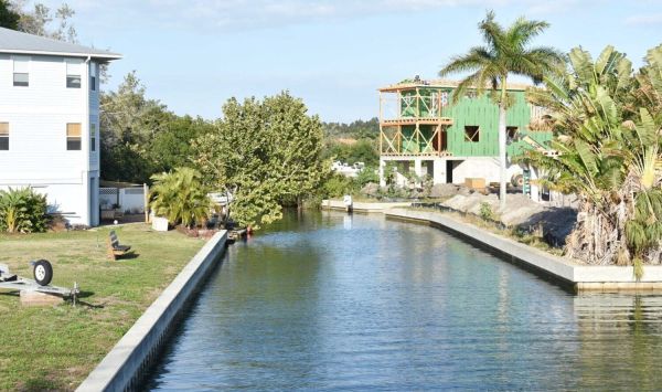 Hunters Point construction continues despite dock challenge