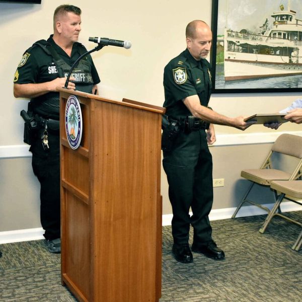 Sheriff&rsquo;s office recognizes former mayor Murphy