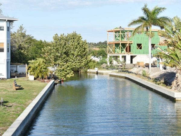 Hunters Point construction continues despite dock challenge
