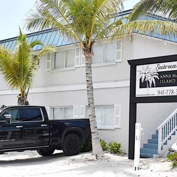 Resort can&rsquo;t use beach access for guest-only parking