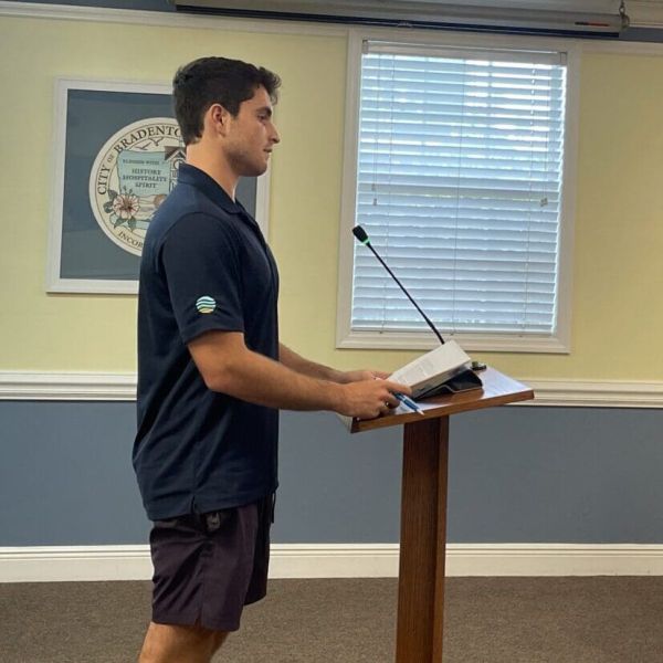 City commissioners question paid parking contract